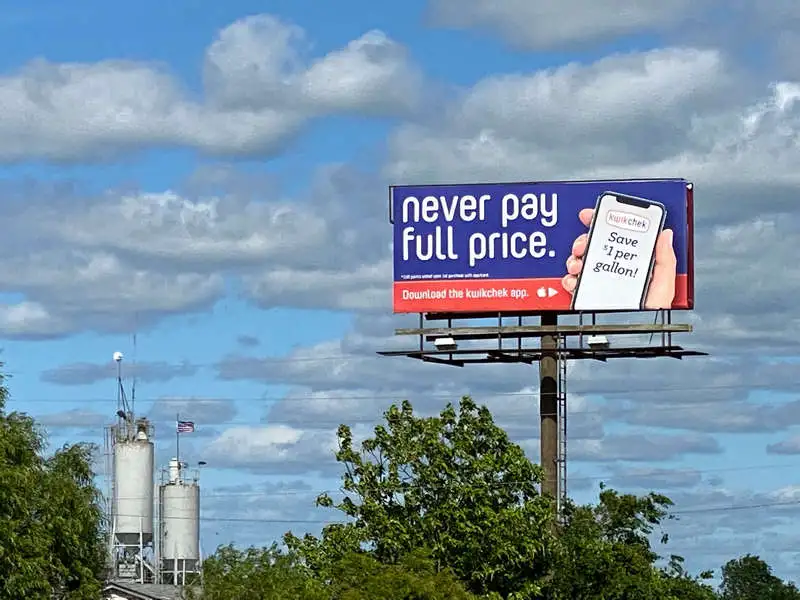 Billboard mobile app advertising